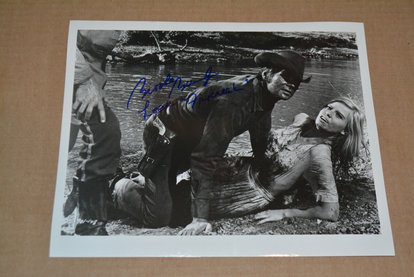 BROOKE BUNDY signed autograph In Person 8x10 (20x25cm)