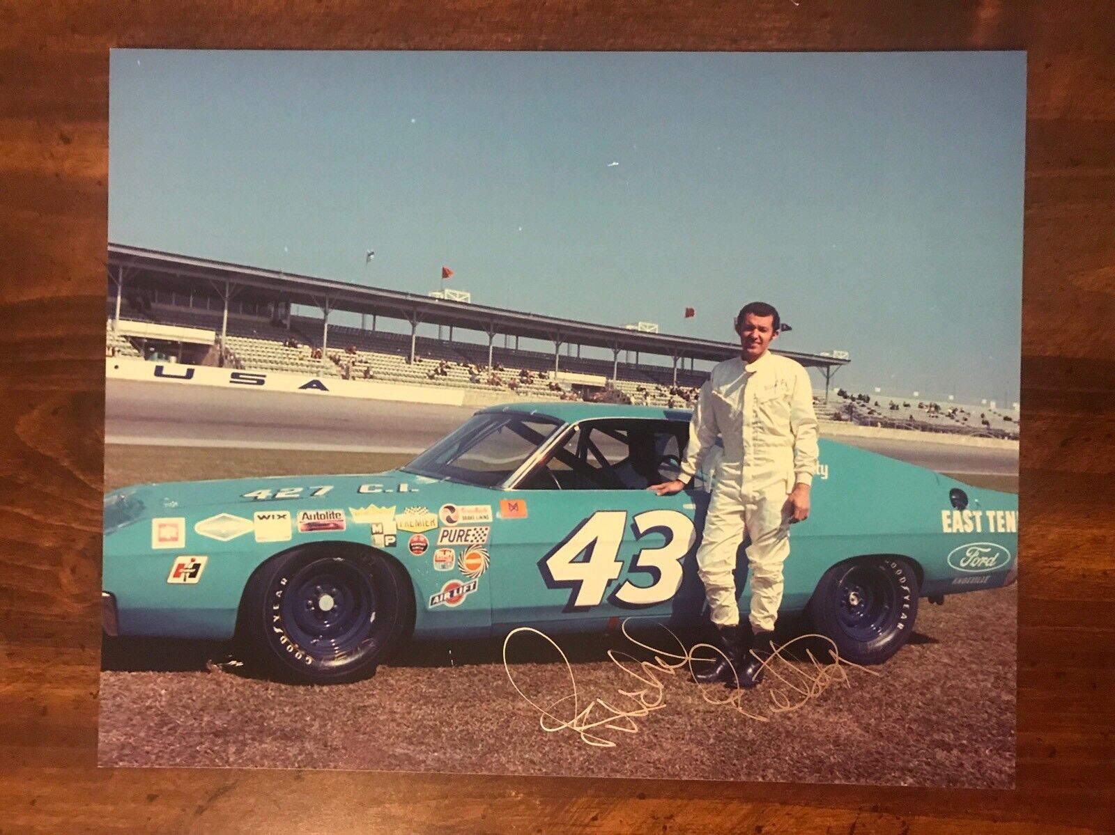 Richard Petty Signed 8X10 Photo Poster painting Autographed NASCAR #43 The King