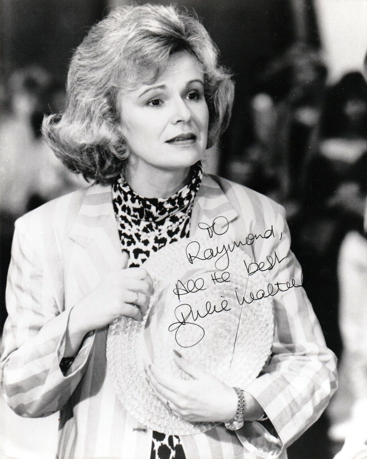 JULIE WALTERS - Educating Rita, Ab Fab etc etc Signed 8x10 pic