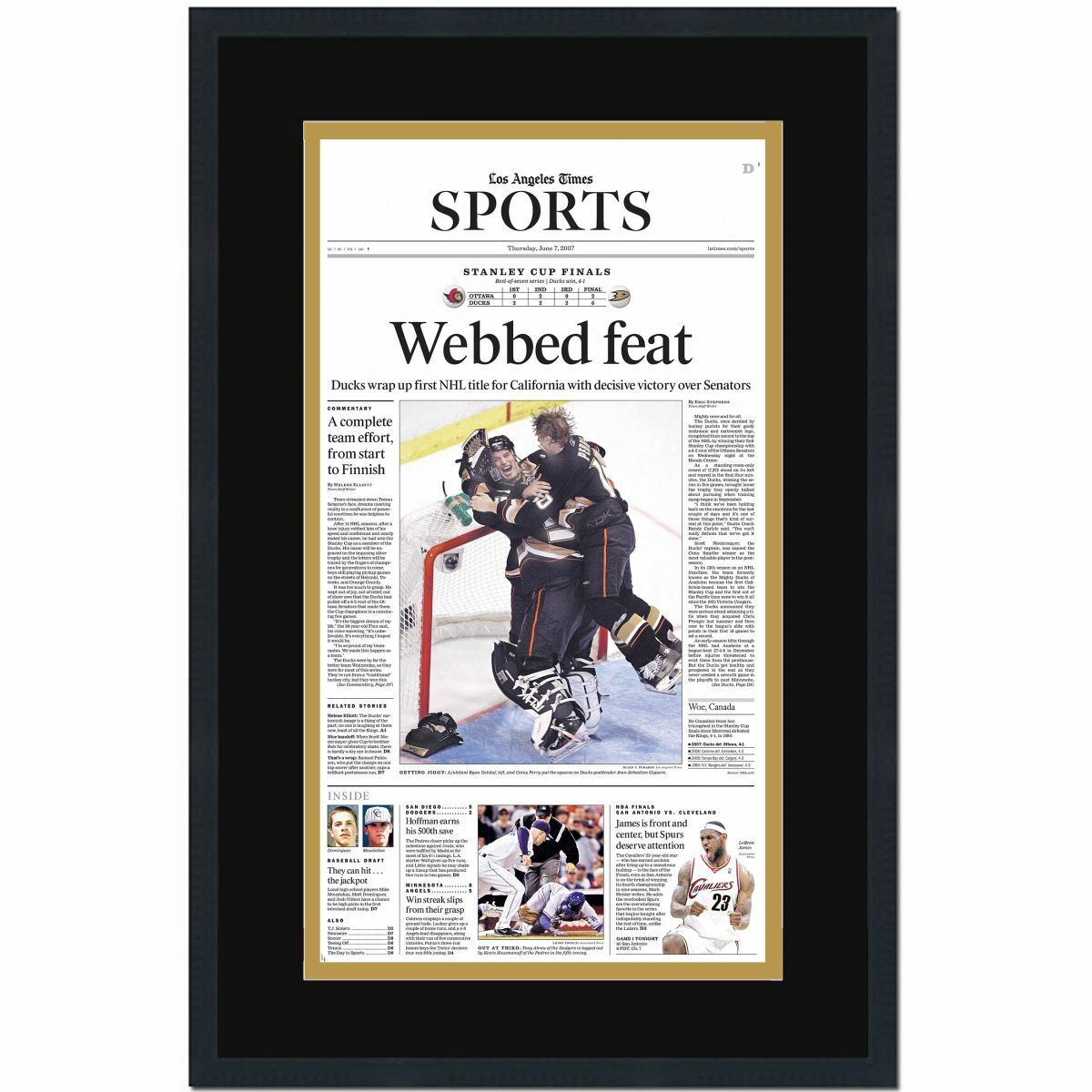 Framed Los Angeles Times Anaheim Ducks 2007 Stanley Cup Newspaper 17x27 Photo Poster painting