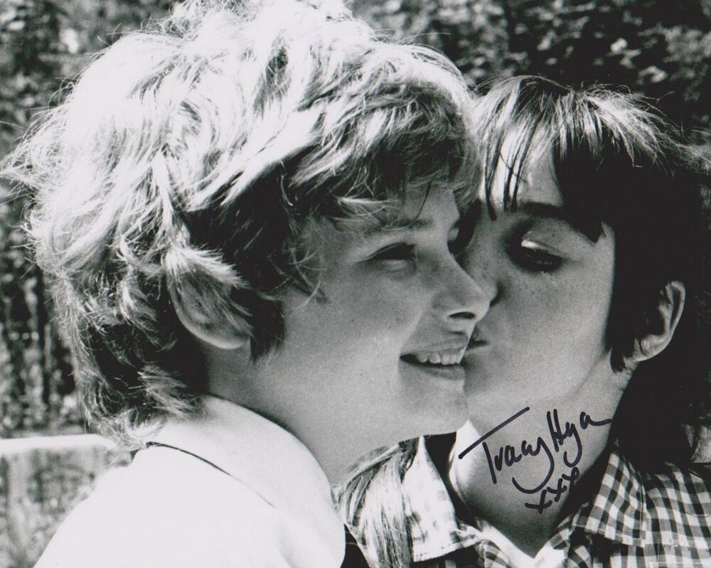 Tracy Hyde Signed Photo Poster painting - MELODY - Starring Mark Lester & Jack Wild - RARE G519