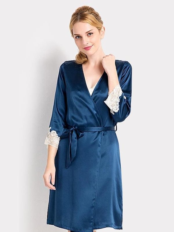 30 MOMME Ensemble  Kimono et nuisette détail dentelle banche