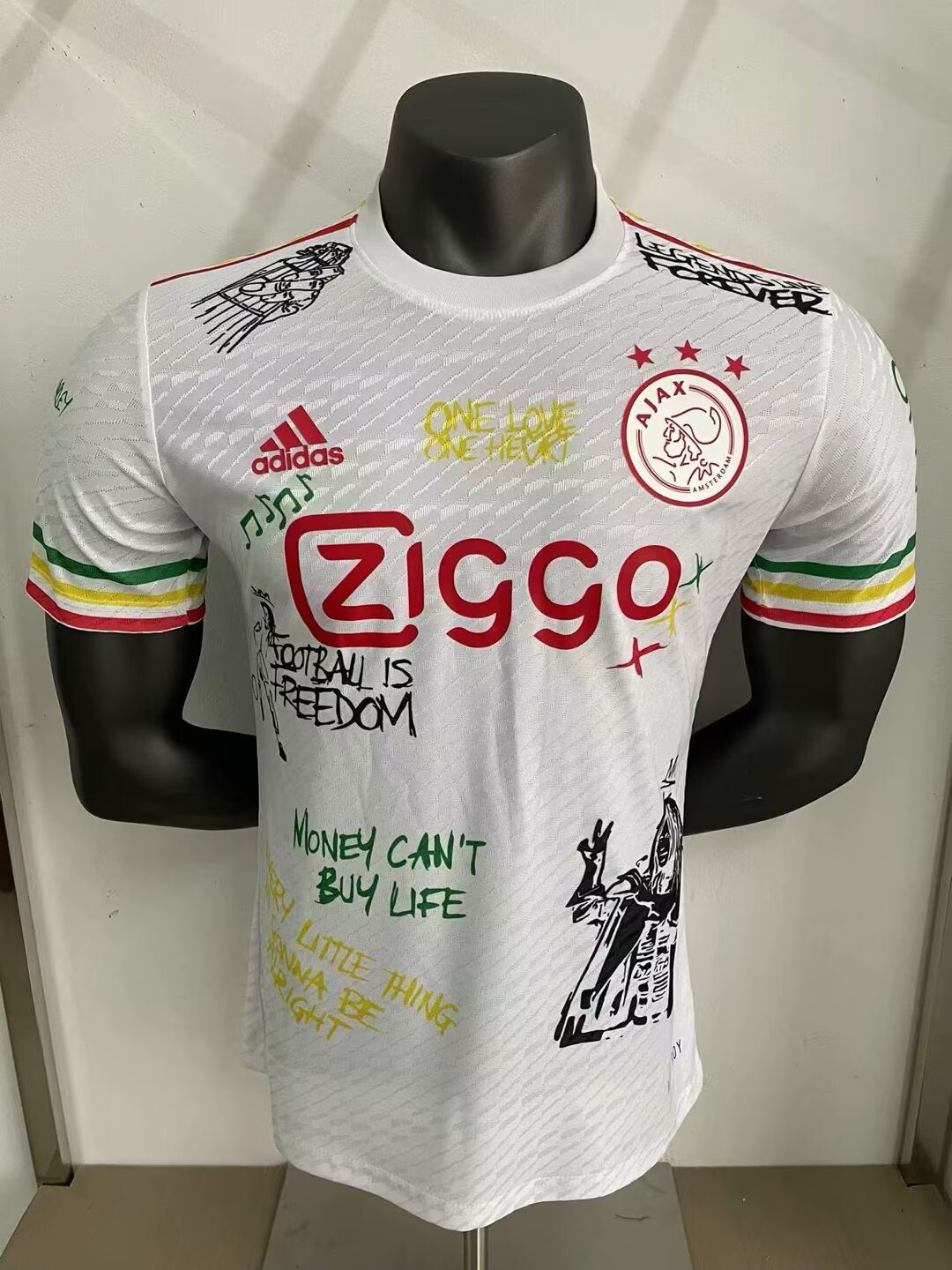 2025/2026 Player Version AFC Ajax Special Edition Football Shirt 1:1 Thai Quality（The player version jersey is a bit tight, please pay attention to the size selection）