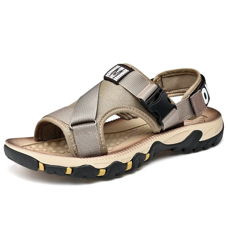 Nine o'clock Anti-skid Men's Sandals Summer Shoes Light Mesh Breathable Male Flats Outdoor Outcropping sandals Hombres 39-47