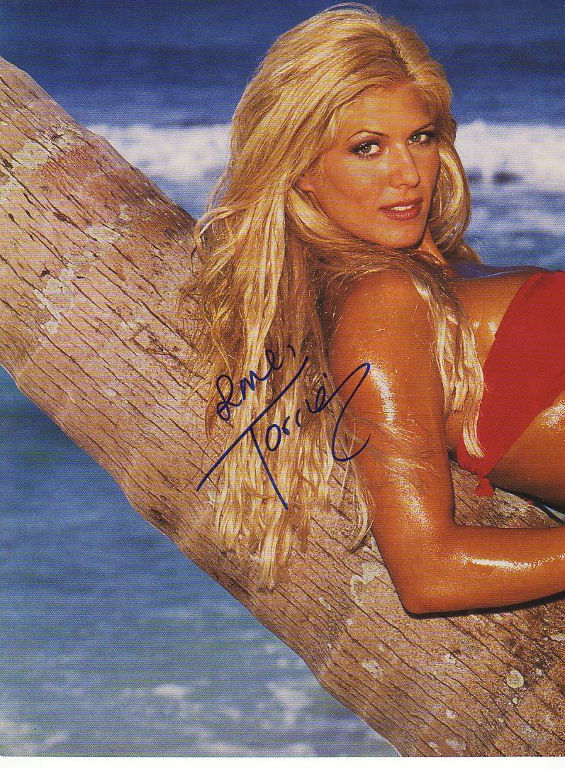 WWE WWF TORRIE WILSON SEXY AUTOGRAPHED HAND SIGNED 8X10 Photo Poster painting WRESTLING PICTURE