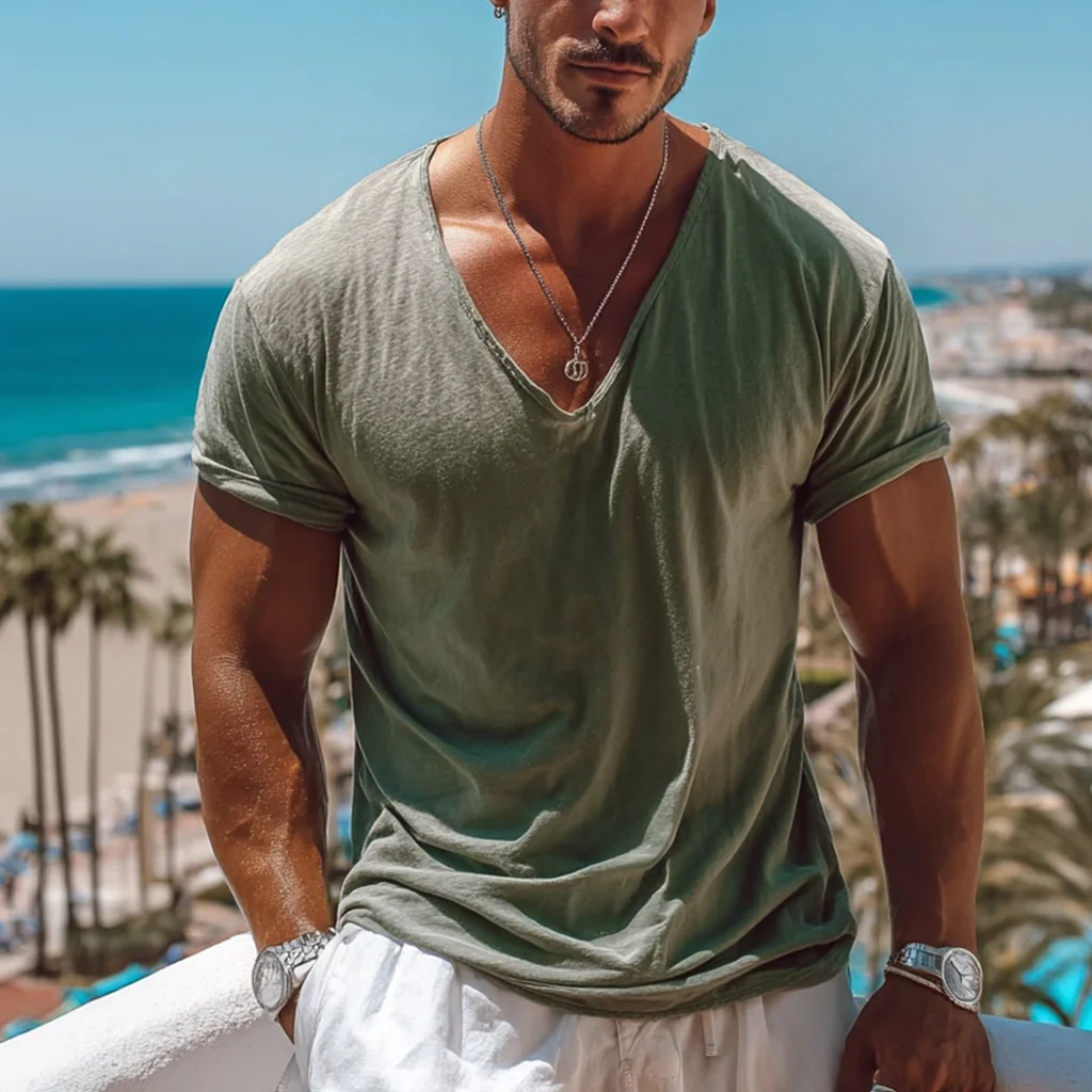  Stylish V-Neck T-Shirt for Summer Beach Outfits  -inspireuse