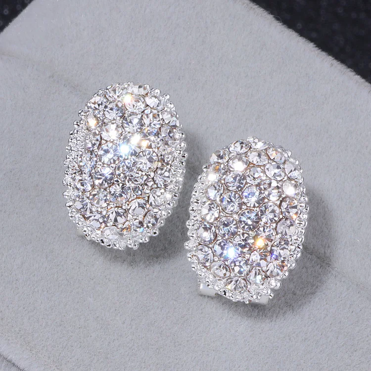 Classic Design Romantic Stud Earrings