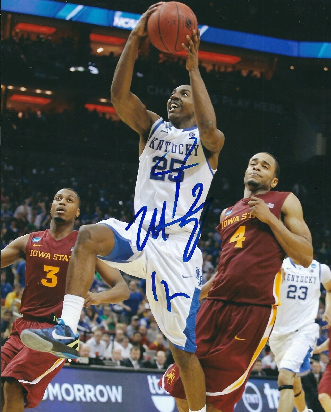 Signed 8x10 MARQUIS TEAGUE University of Kentucky Autographed Photo Poster painting COA