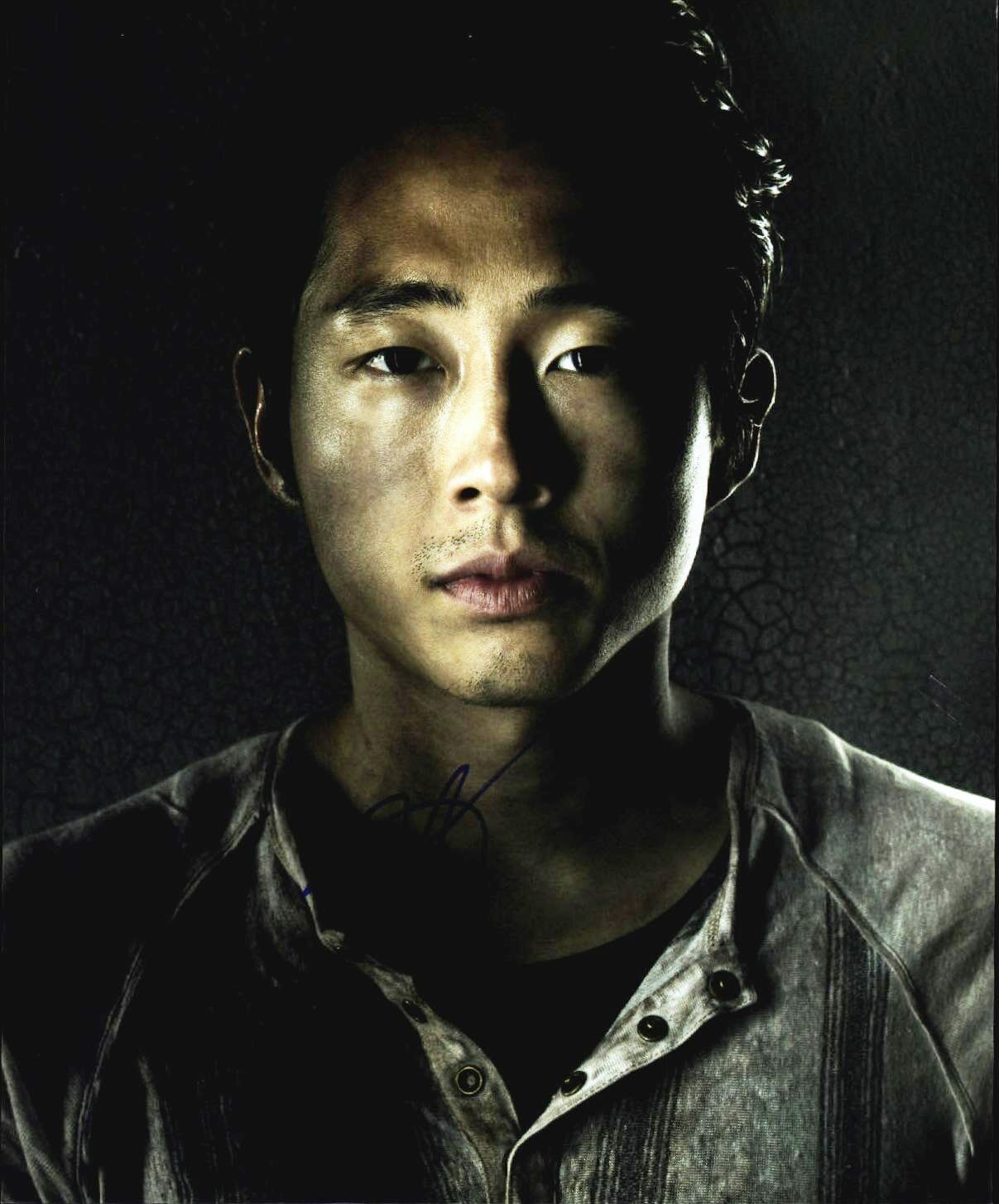 Steven Yeun authentic signed celebrity 8x10 Photo Poster painting W/Cert Autographed A4