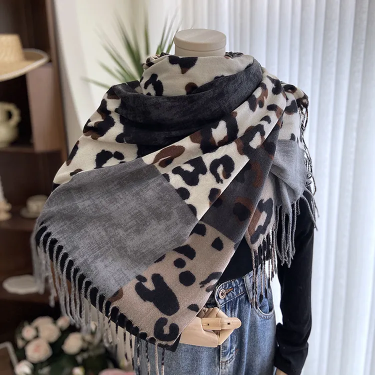 Double-sided Color-blocked Leopard Print Warm Scarf