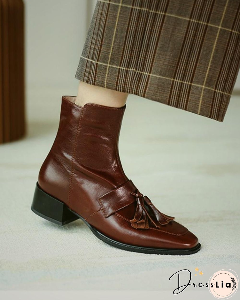 Solid Square-toe Tassel Low Heel Boots