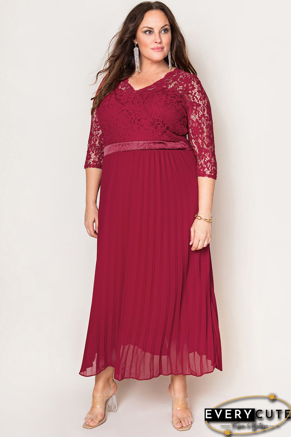 Red Lace Scalloped V Neck 3/4 Sleeves Pleated Tulle Plus Maxi Dress