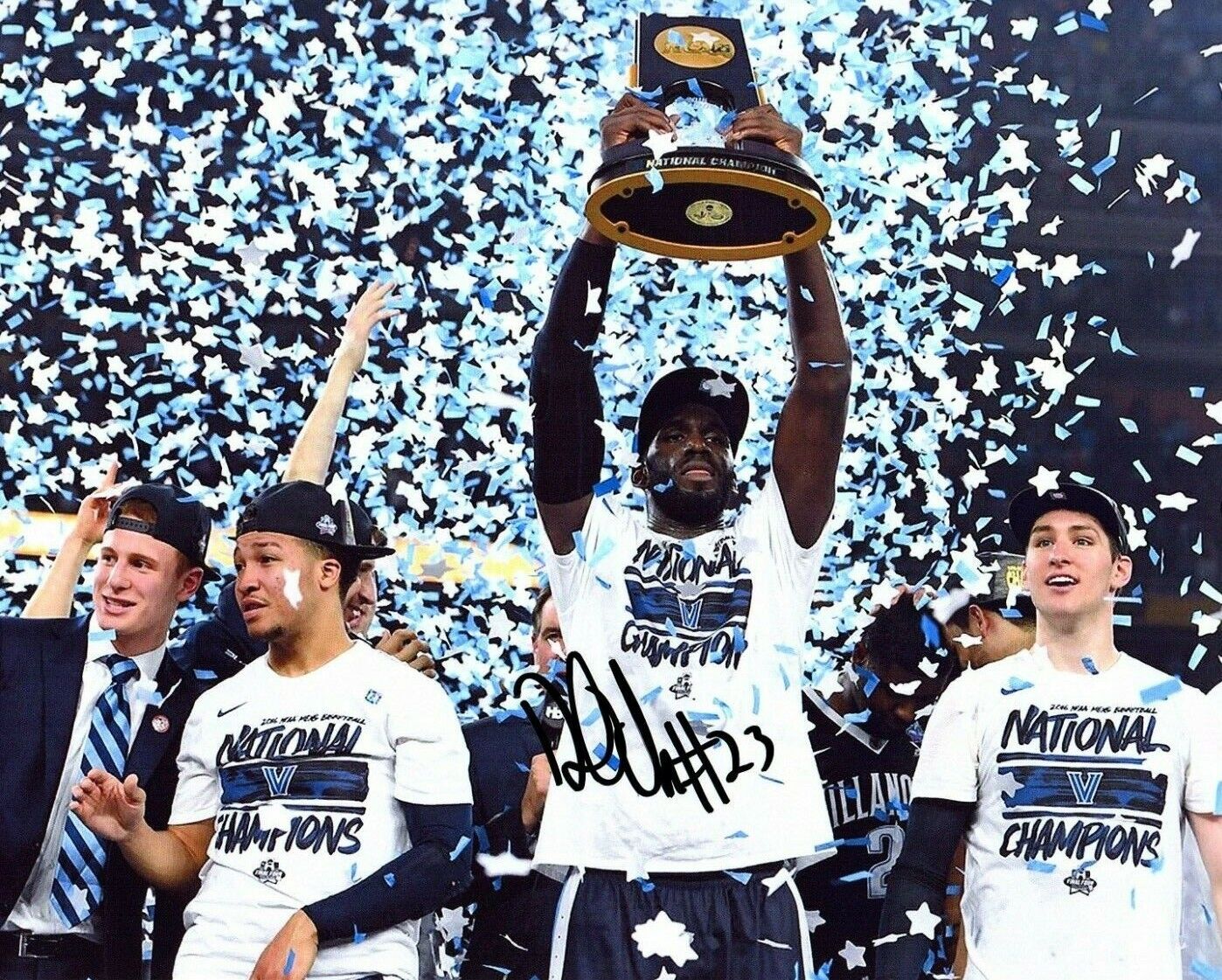 Daniel Ochefu Autograph Signed Photo Poster painting 8x10 Villanova Wildcats 2016 Champs COA