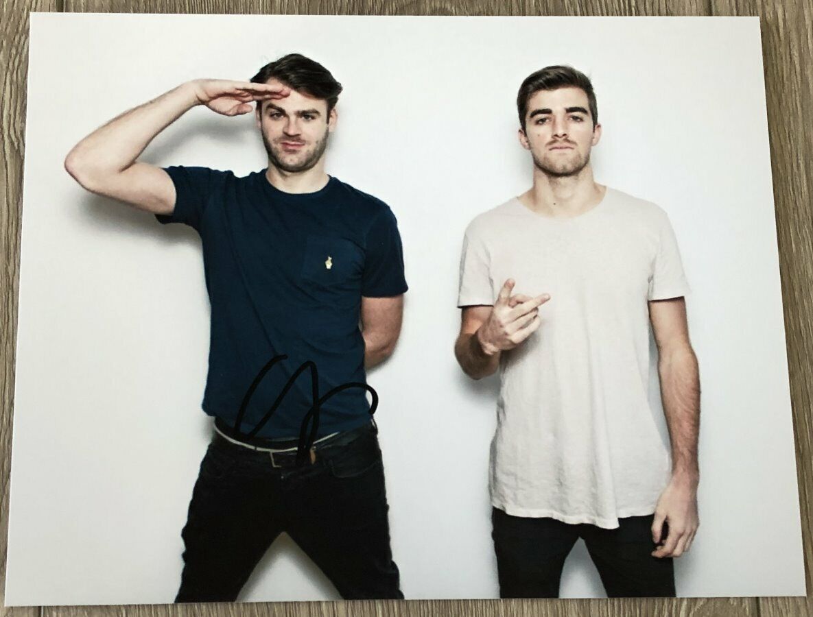 THE CHAINSMOKERS ANDREW TAGGART SIGNED AUTOGRAPH 8x10 Photo Poster painting D w/EXACT PROOF