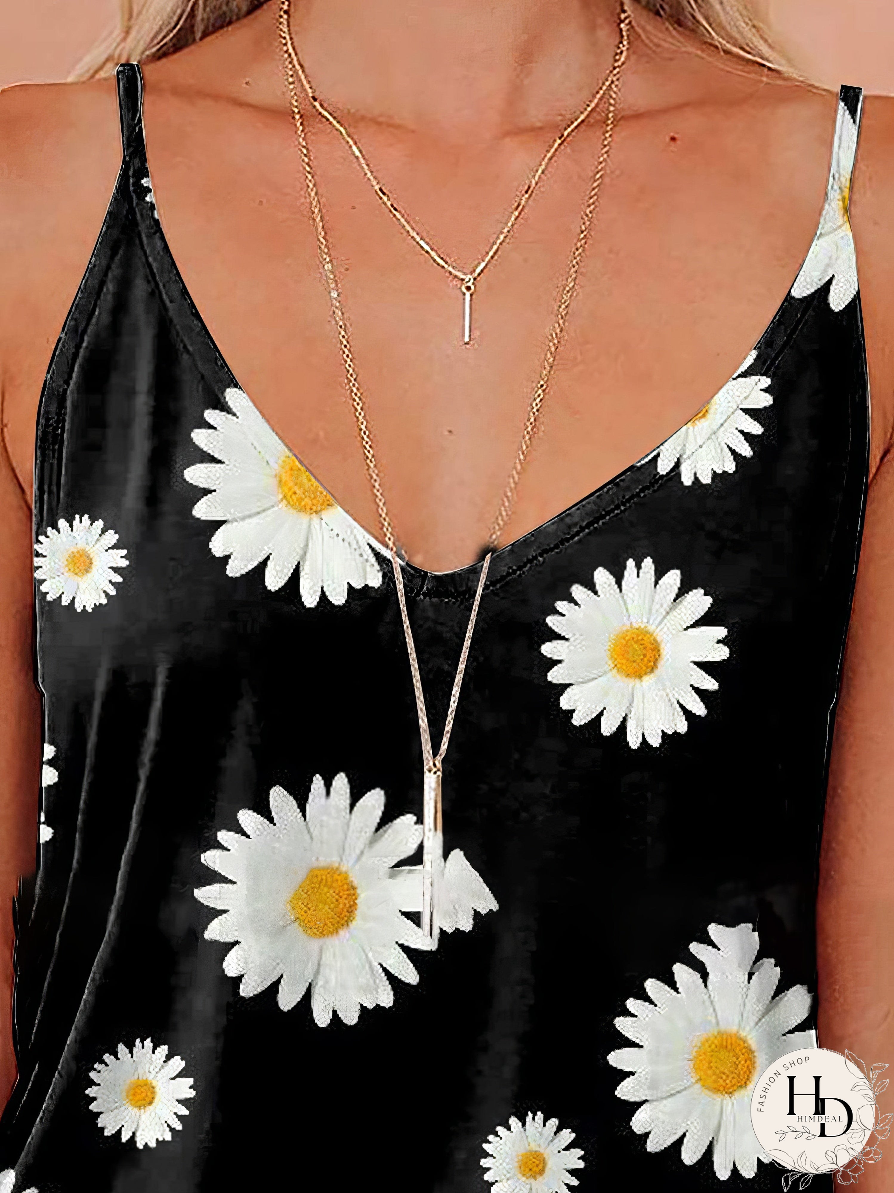 Daisy Print V-Neck Strap Tank Tops with a Flattering Design