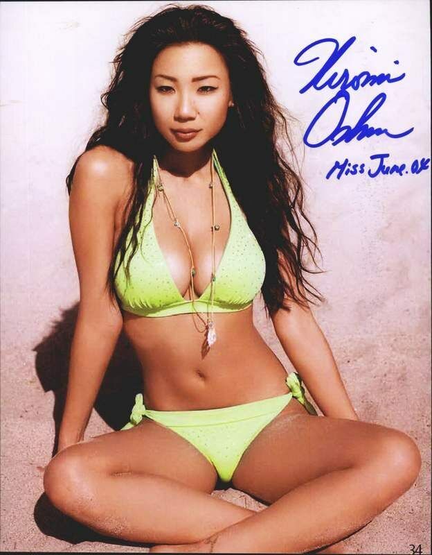 Playboy model Hiromi Oshima signed sexy 8x10 Photo Poster painting -PROOF- -CERTIFICATE- (B212