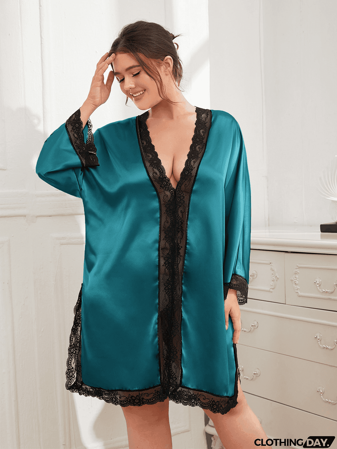 Plus Size Contrast Spliced Lace Deep V Slit Night Dress