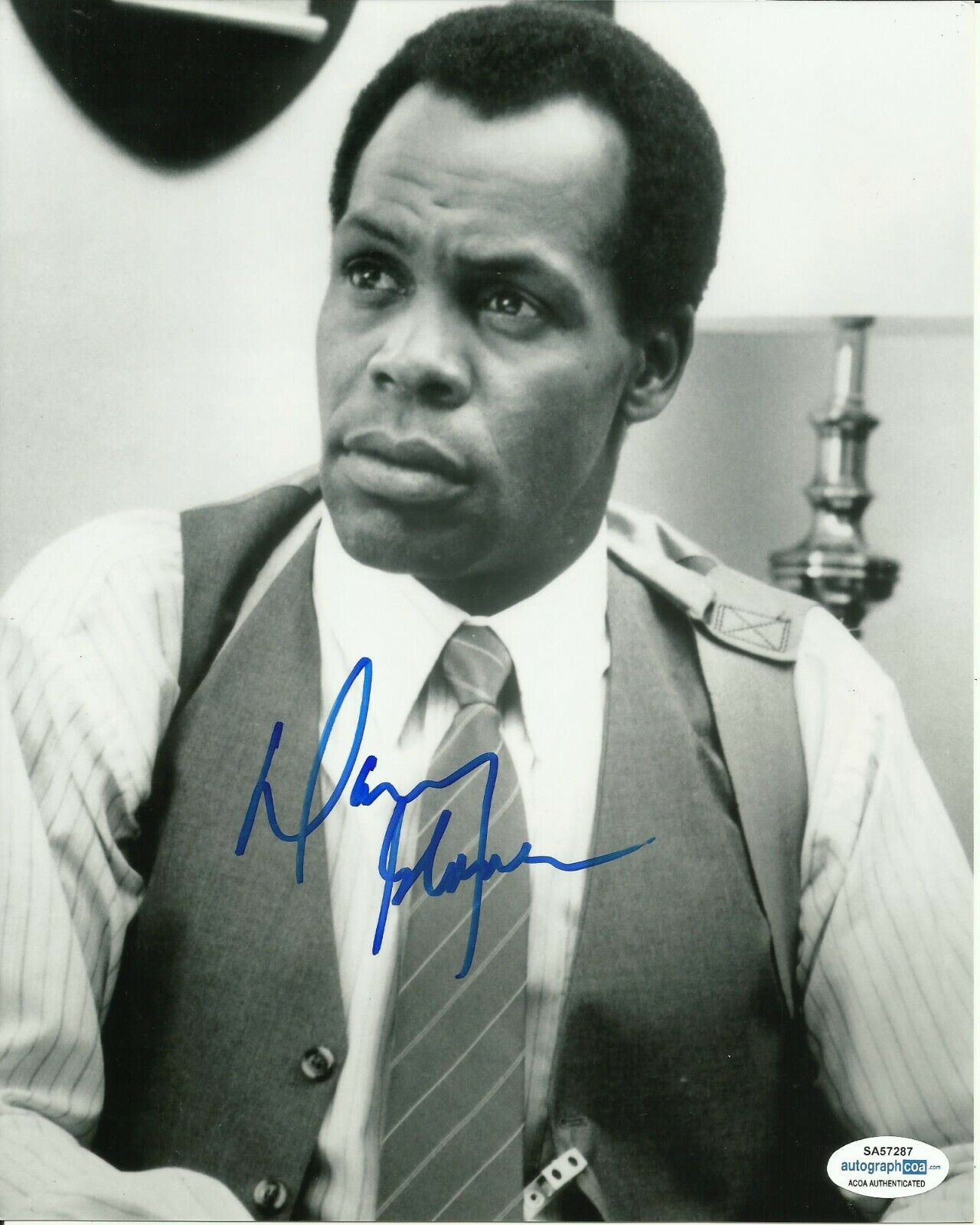 DANNY GLOVER SIGNED YOUNG Photo Poster painting UACC REG 242 also ACOA cert