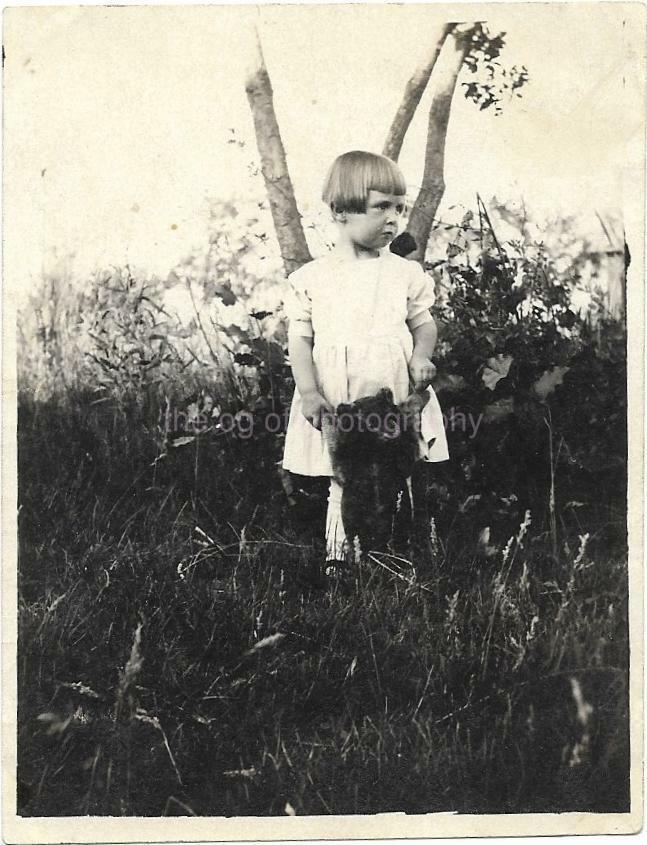 LITTLE GIRL Found Photo Poster painting bwSweet Original Snapshot VINTAGE 01 37 T