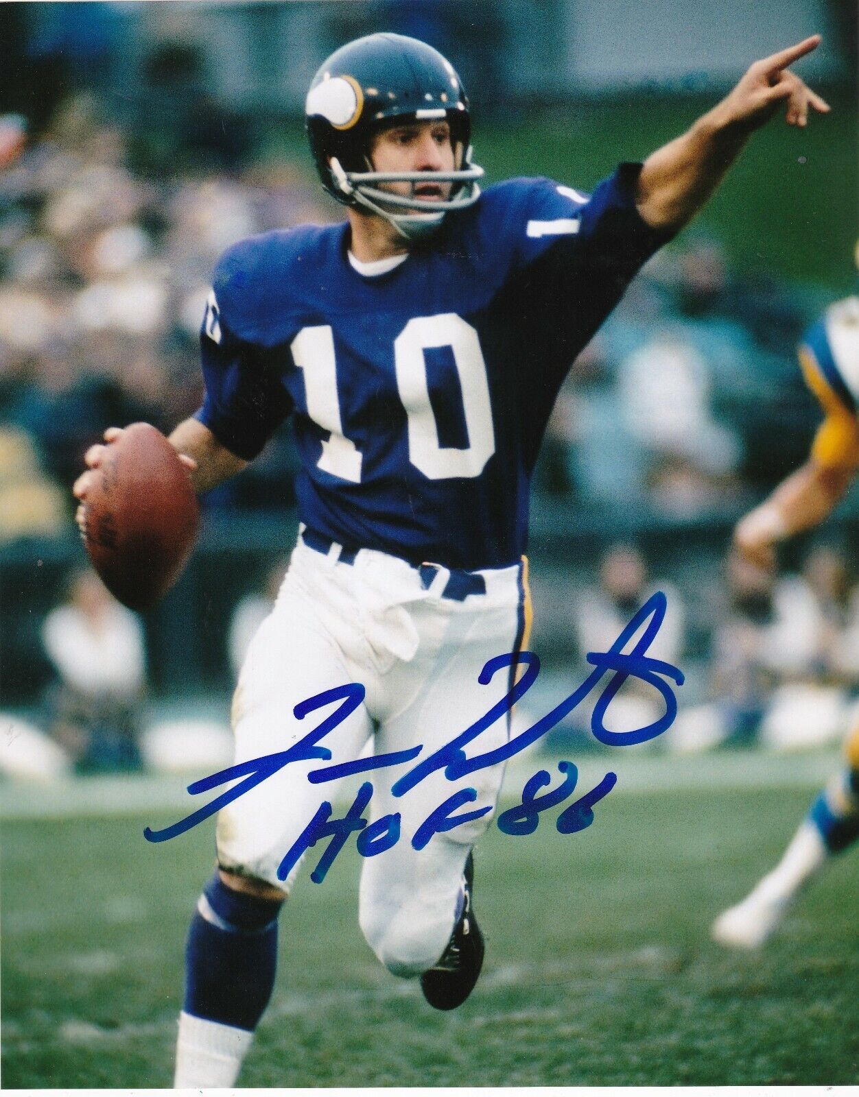 FRAN TARKENTON MINNESOTA VIKINGS HOF 86 ACTION SIGNED 8x10