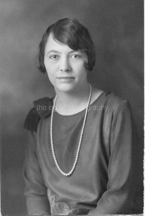 PORTRAIT OF A WOMAN Vintage FOUND Photo Poster painting bw Original JD 012 2 D