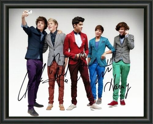 ONE DIRECTION - SIGNED AUTOGRAPHED GROUP 1 - A4 Photo Poster painting POSTER  POSTAGE