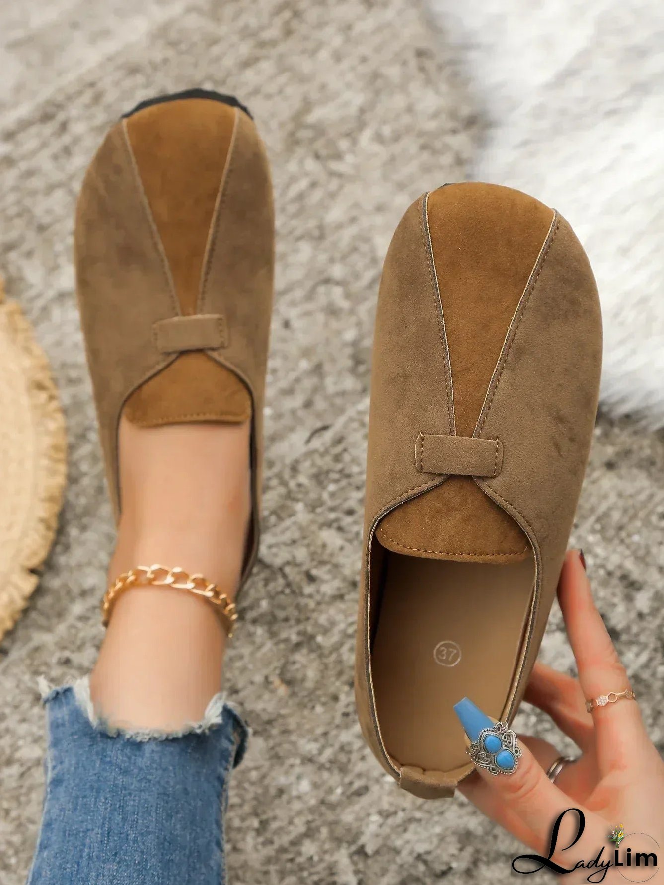 Modern and Fashionable winter Sandals