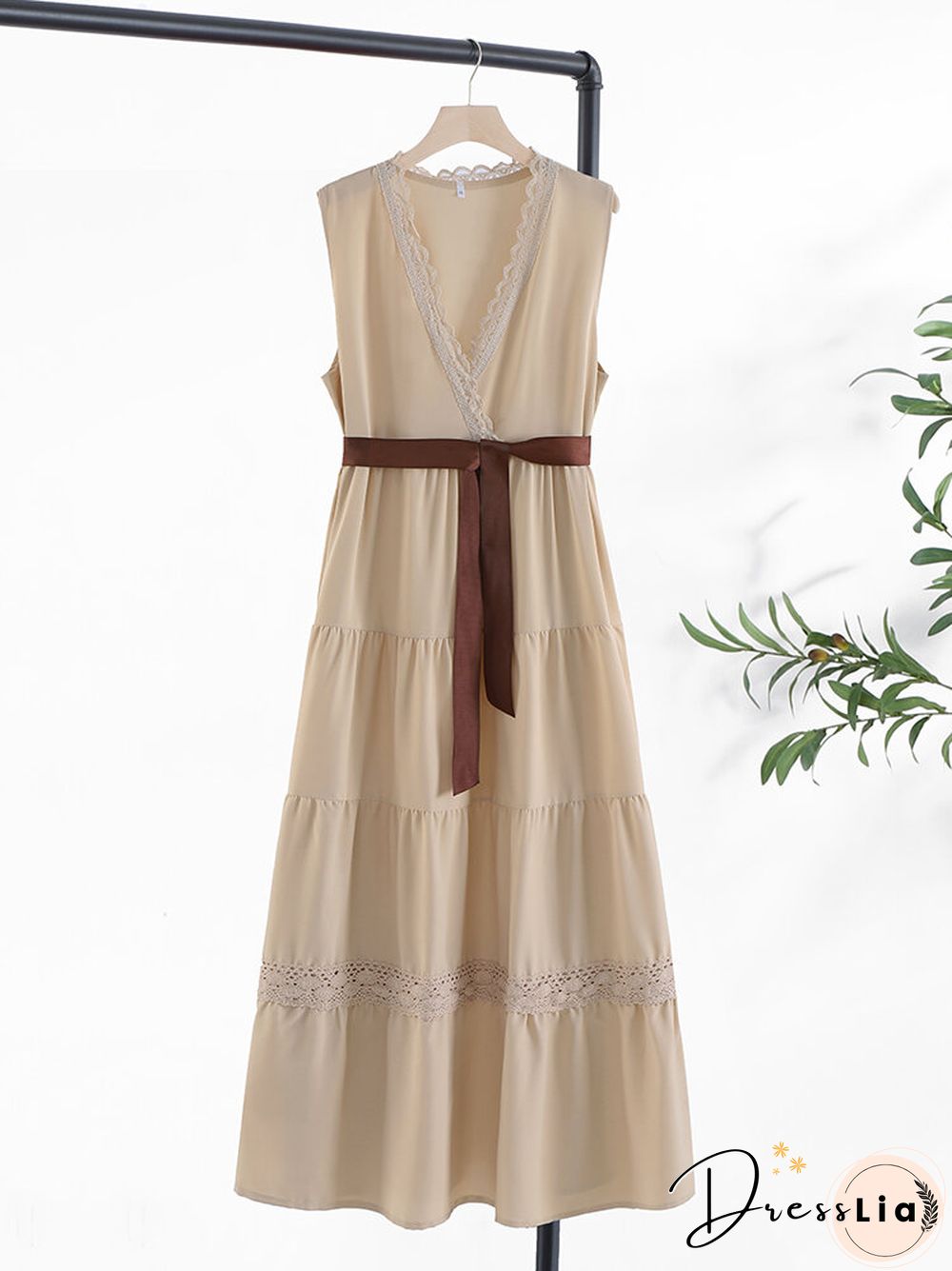 Lace Stitch Solid Tiered V-neck Sleeveless Maxi Dress