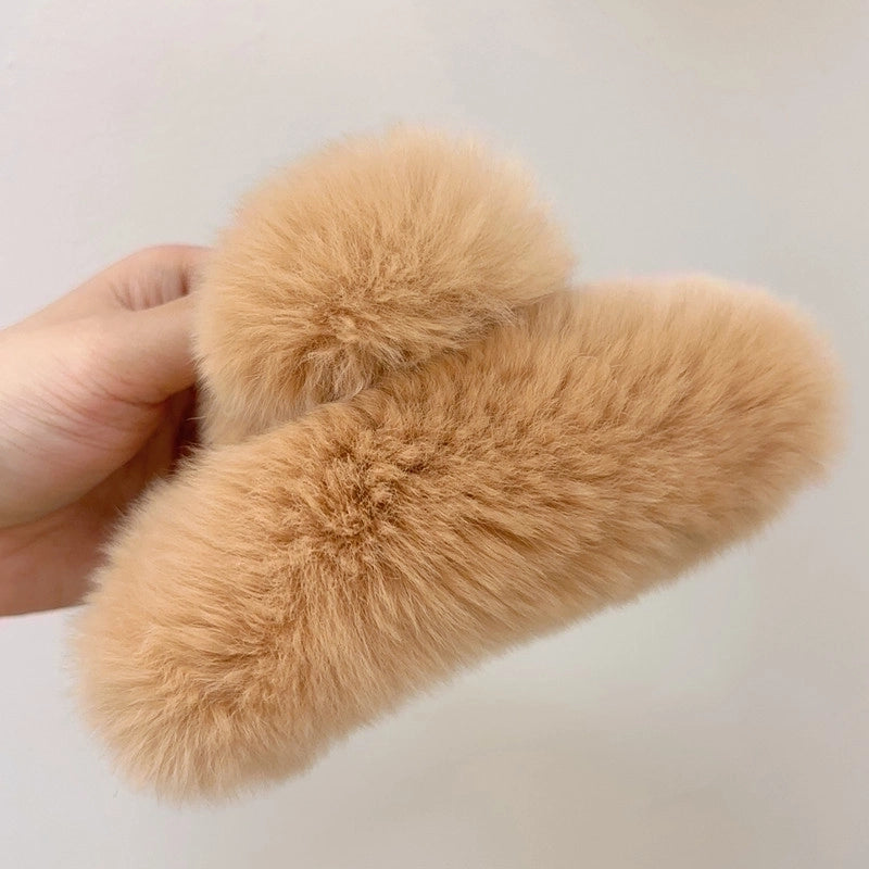 Women’s Minimalist Solid Color Plush Hair Claws