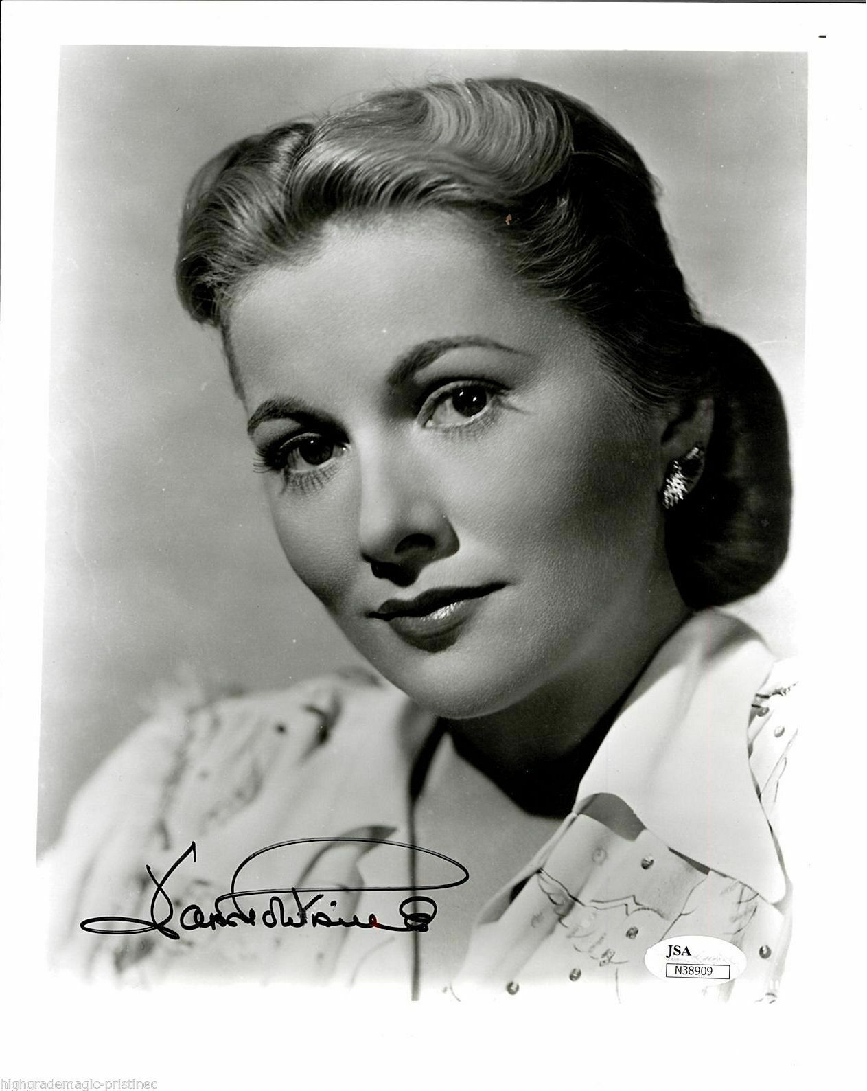 JOAN FONTAINE (DECEASED) SIGNED 8X10 OSCAR WINNER AUTHENTICATED JSA #38909