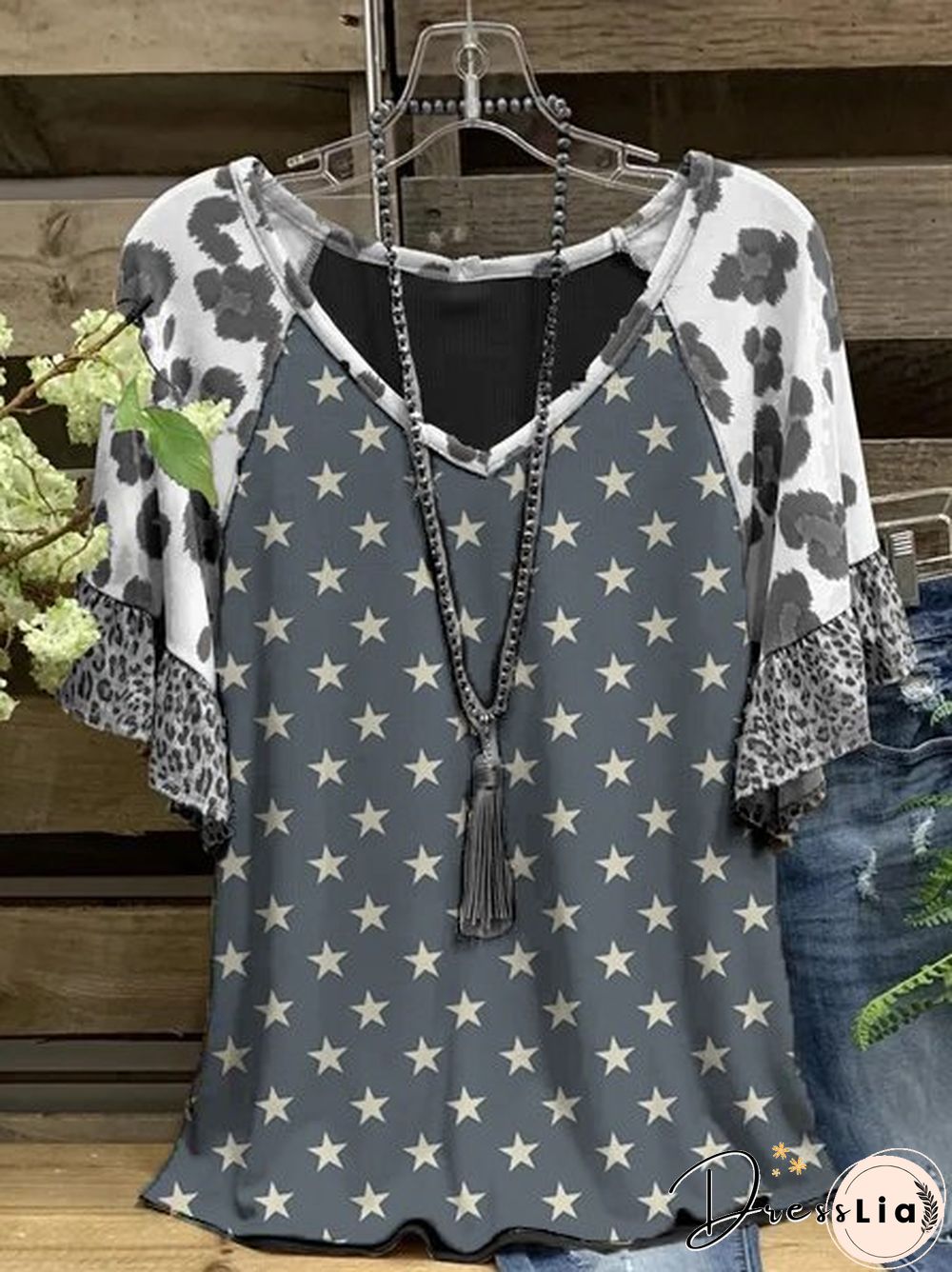 V Neck Short Sleeve Printed Casual T-shirt