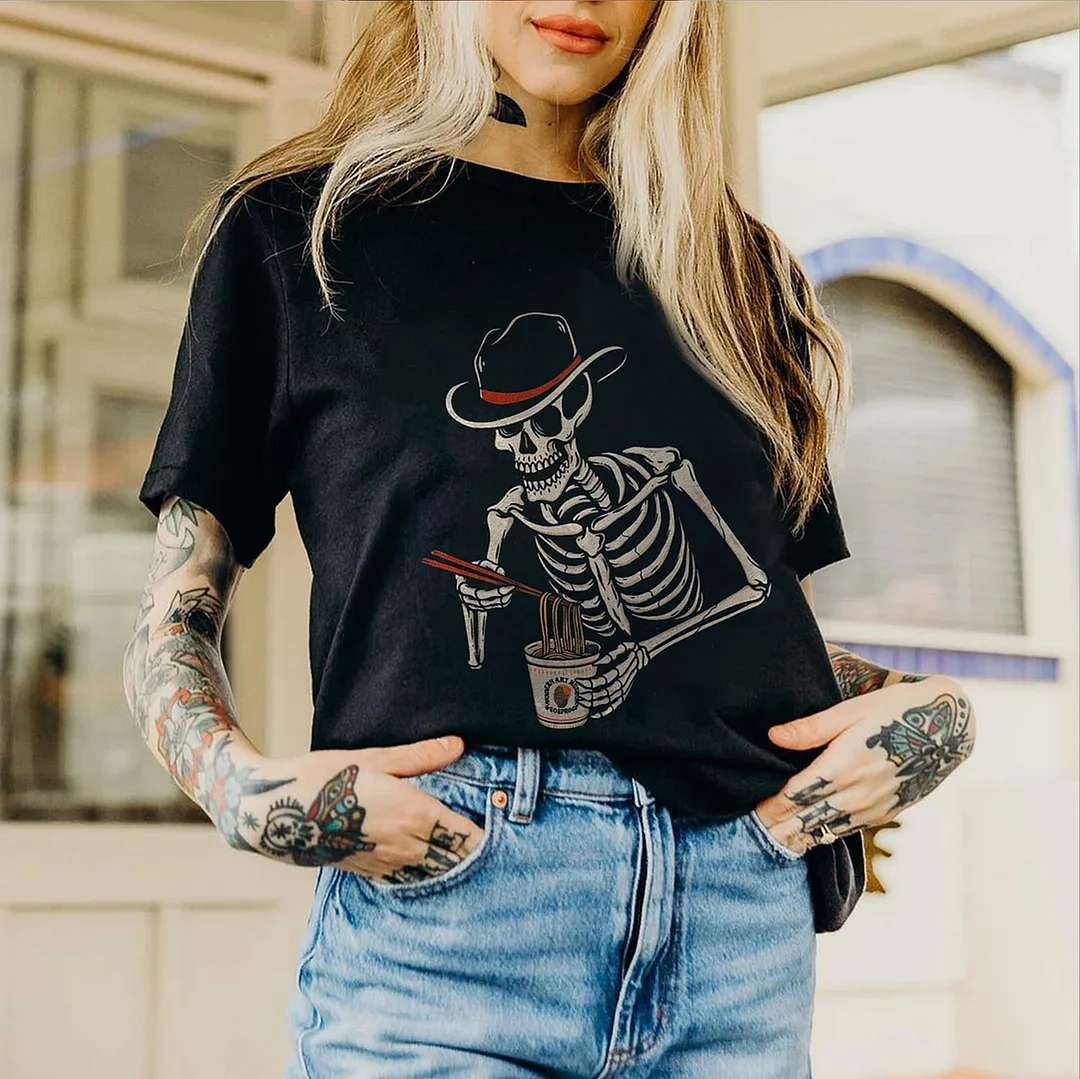 Gentle Skull Eating Noodles Graphic Graphic  Black Print T-shirt