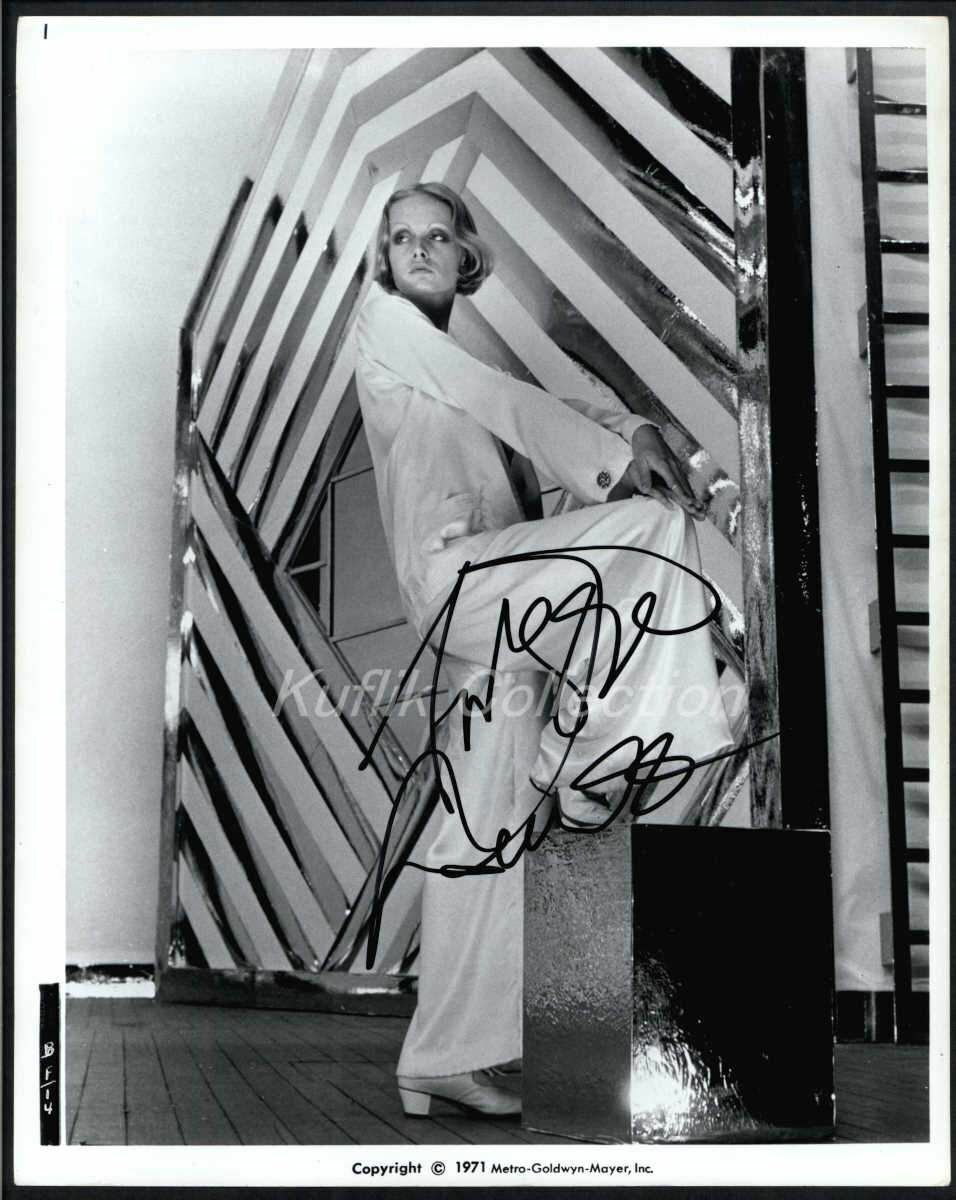 Twiggy Lawson - Signed Autograph Movie Still - Model, 60's