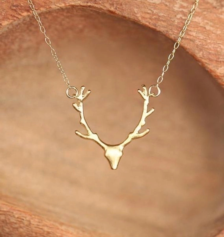 Simple  Necklace Christmas Elk Reindeer Pendant Necklace Female Clavicle Chain Fawn  Necklace