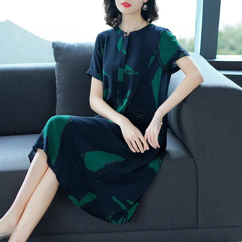 Mid-length short-sleeved round neck printed silk dress