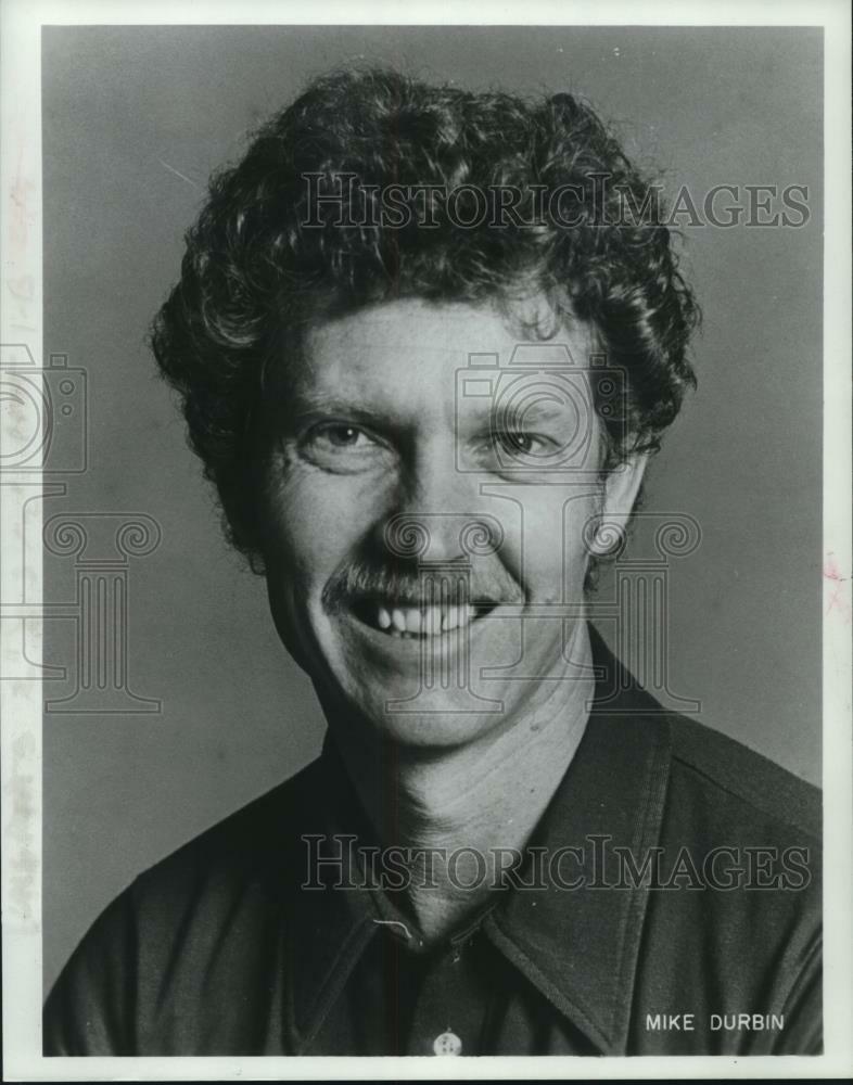 Press Photo Poster painting Professional bowler Mike Durbin - tus04113