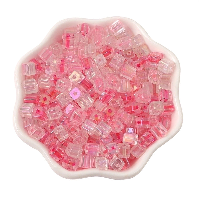 50 Pieces 5 * 5mm Hole 1~1.9mm Glass Square Beads