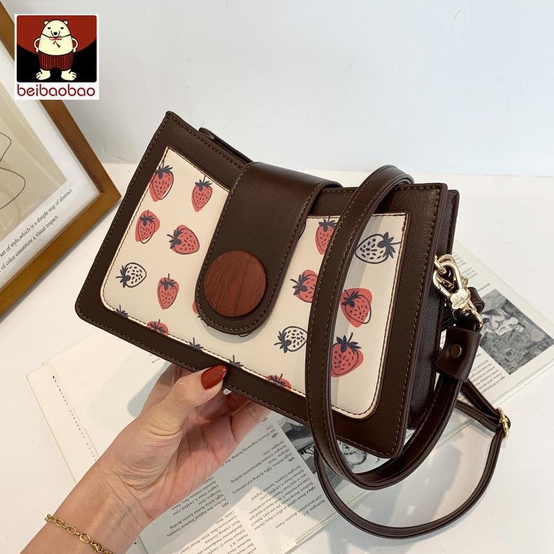 Fashionable and simple women's bag with foreign style and one shoulder strawberry underarm bag