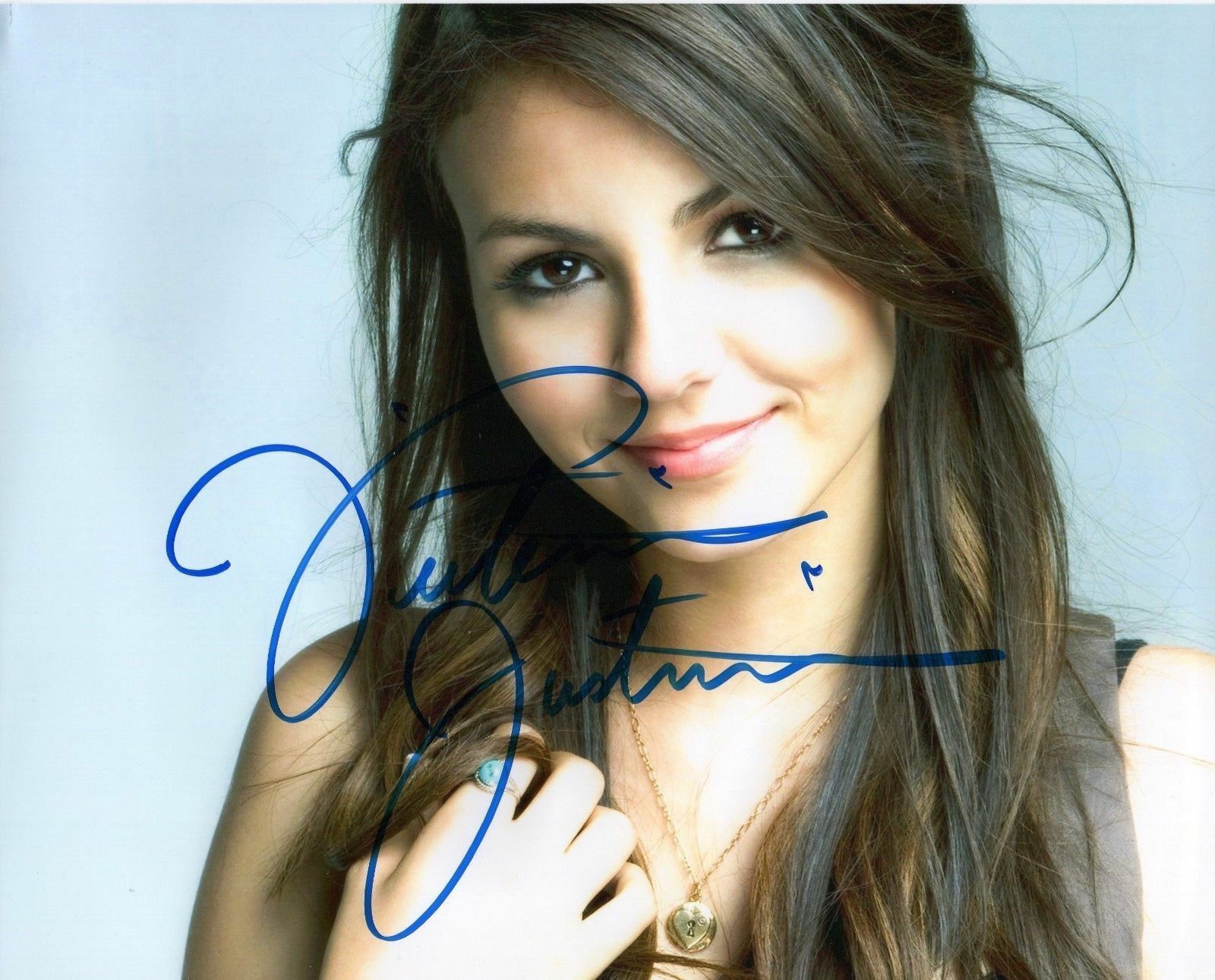 VICTORIA JUSTICE AUTOGRAPHED SIGNED A4 PP POSTER Photo Poster painting PRINT 12