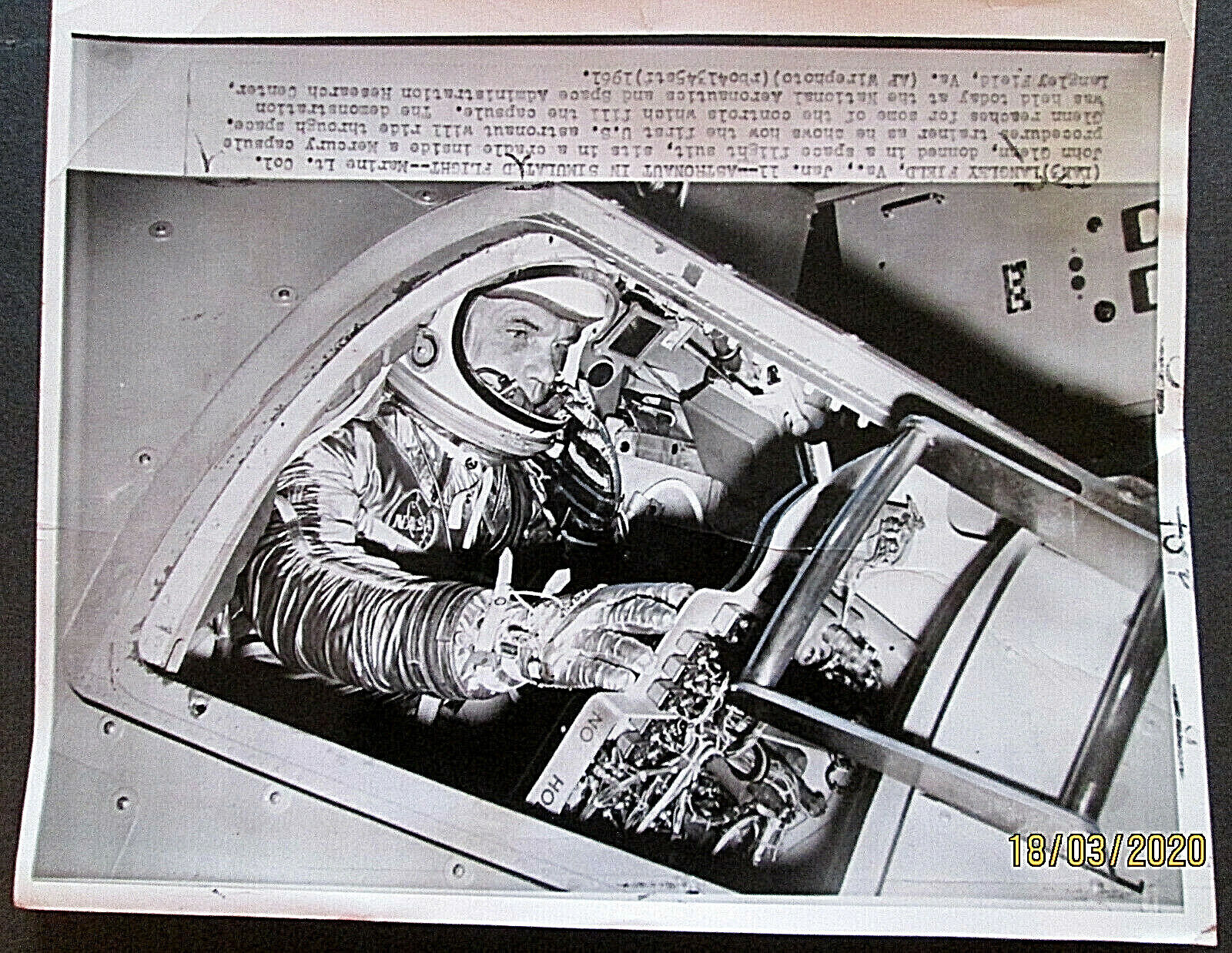 JOHN GLENN (ORIGINAL VINTAGE NASA SPACE FLIGHT Photo Poster painting) Photo Poster painting # 3