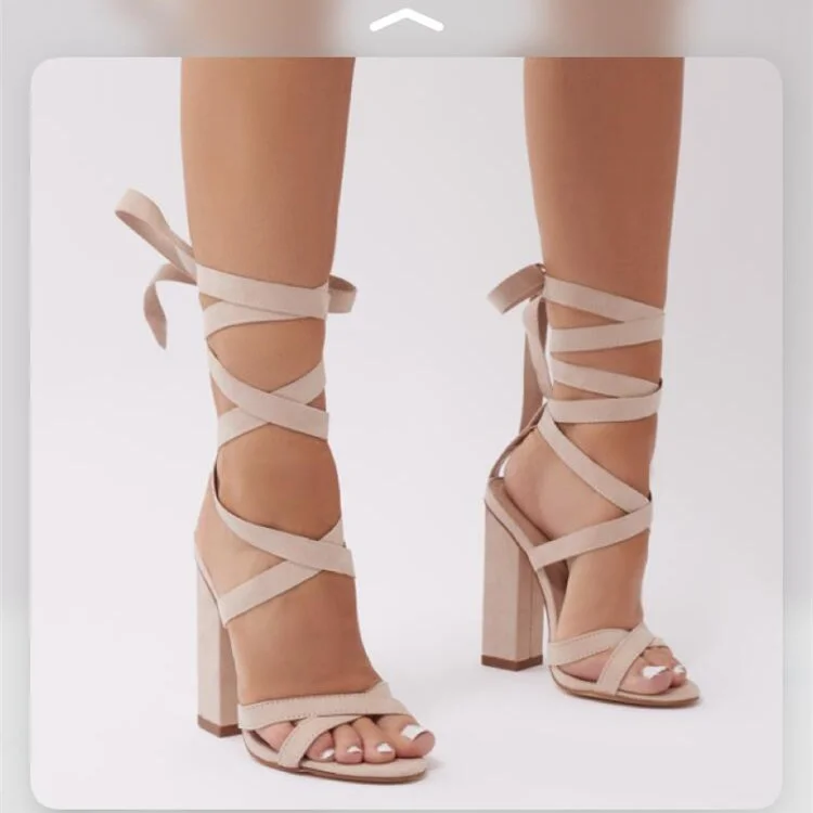 Strappy Chunky Heel Sandals in Natural Suede Vdcoo