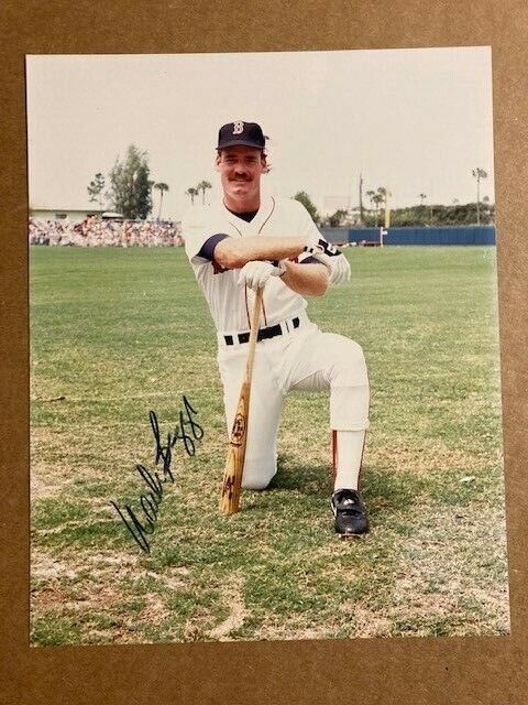 Wade Boggs Boston Red Sox Boldly Signed Signed 8x10 Photo Poster painting with COA