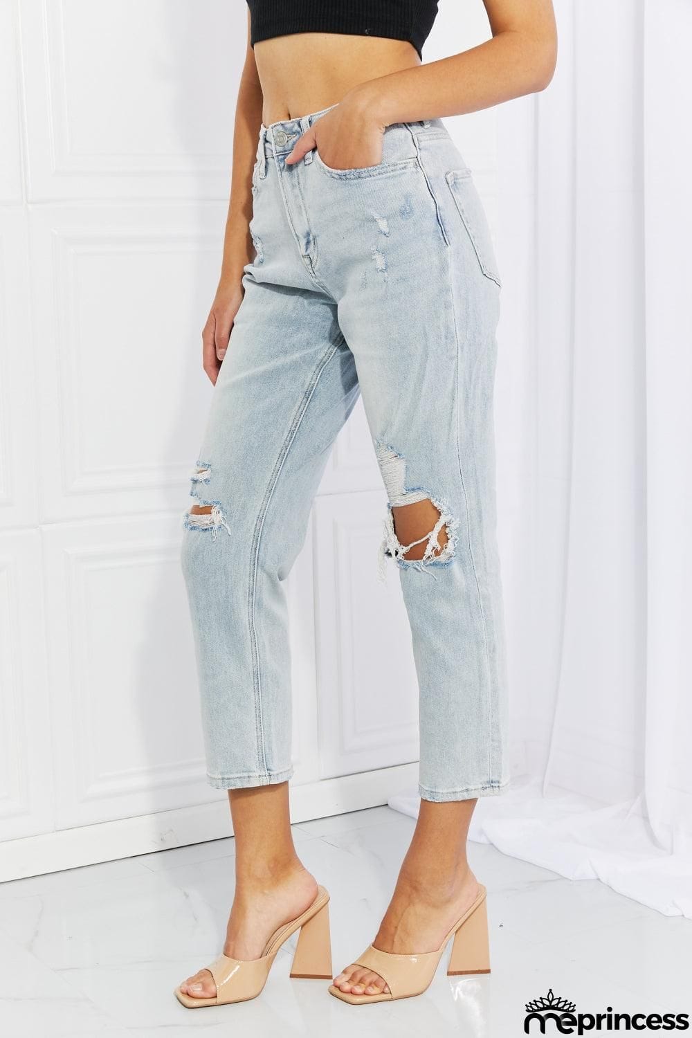VERVET Stand Out Full Size Distressed Cropped Jeans