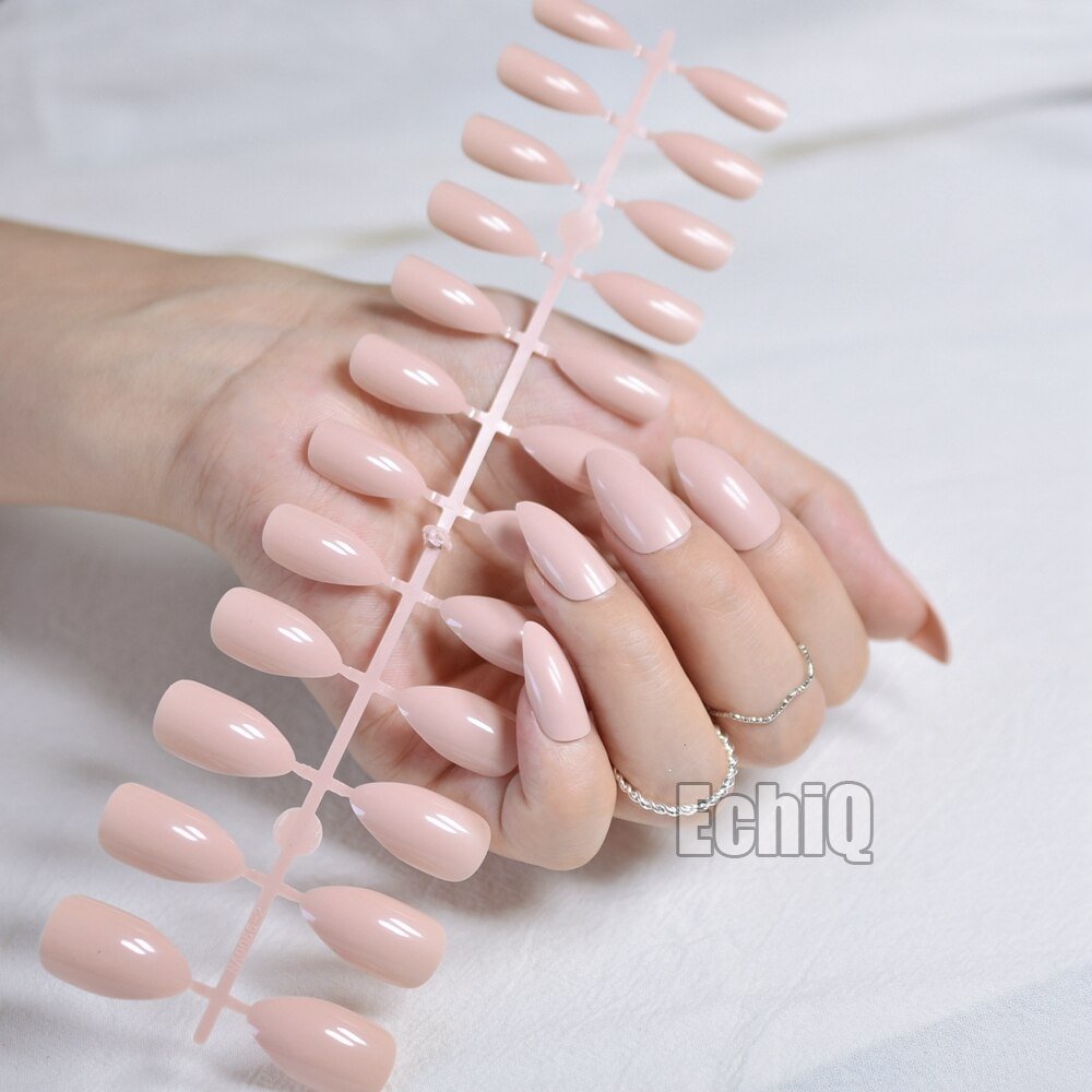 Shiny Nude Fashion Stiletto False Nails Sharp Curve Simply Fake Nails for daily wear On the Nail Tree 24pcs