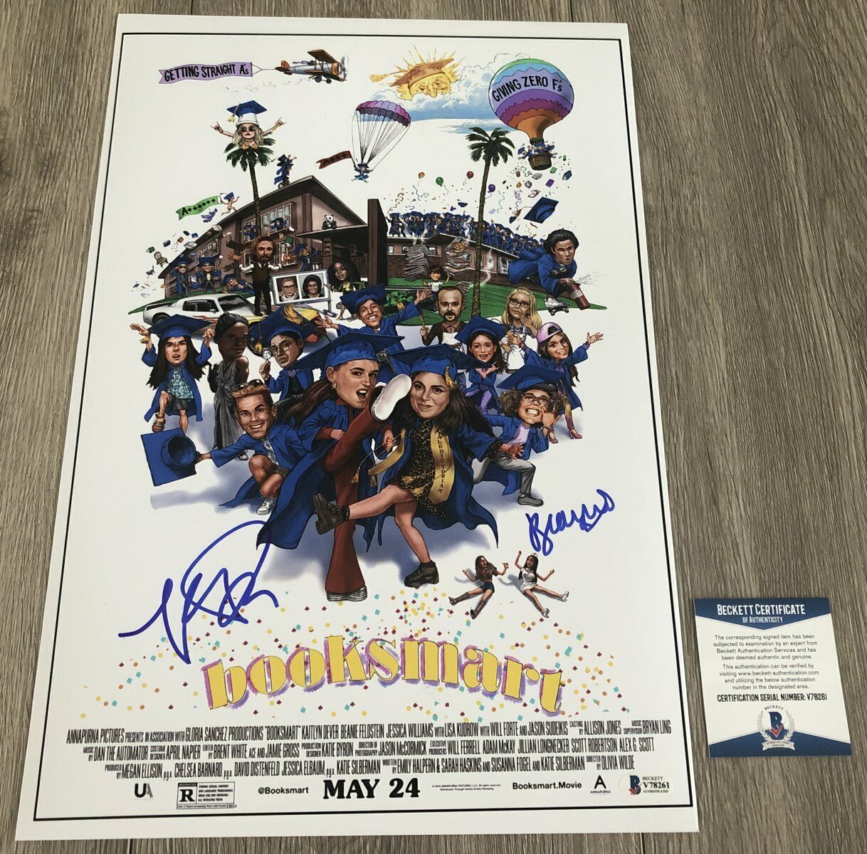 BEANIE FELDSTEIN & KAITLYN DEVER SIGNED BOOKSMART 12x18 Photo Poster painting w/EXACT PROOF BAS