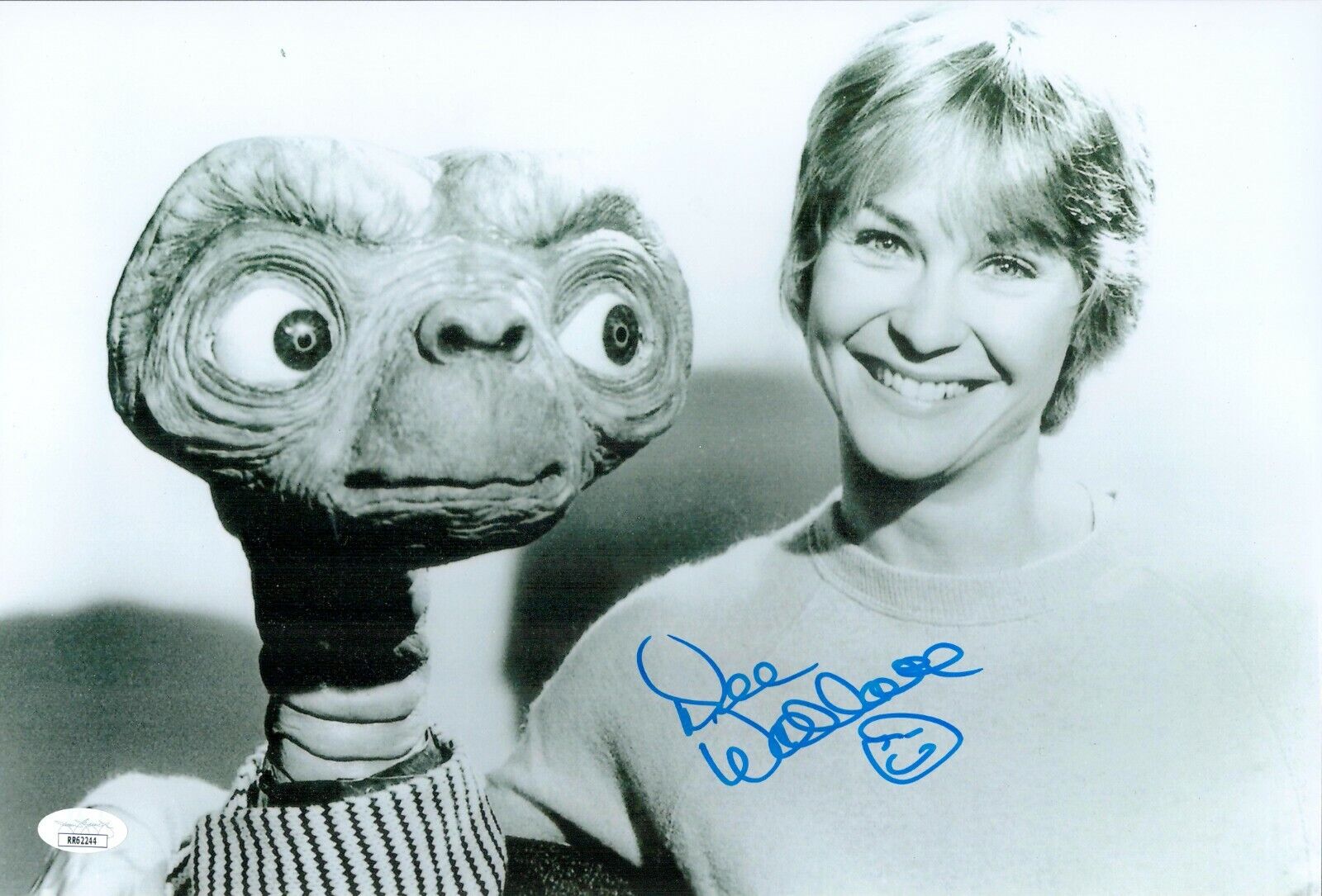 Dee Wallace Signed 10x15 E.T. Extra-Terrestrial Authentic Autograph JSA COA