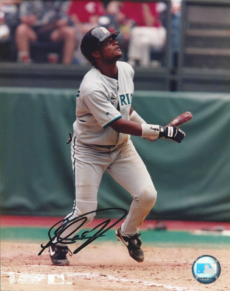 Edgar Renteria Autographed 8x10  Florida Marlins    #S1003