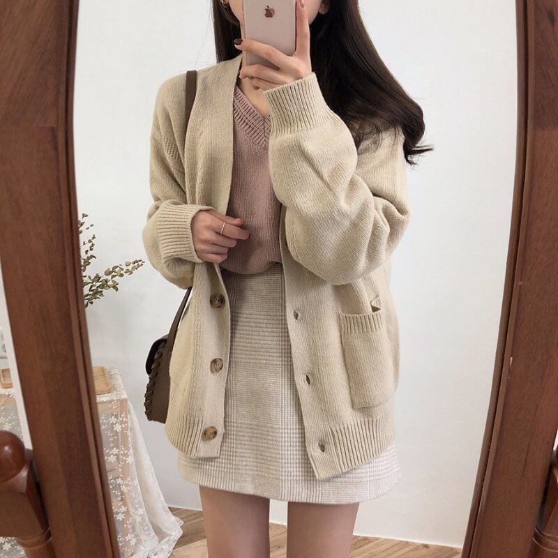 Women Knitted Cardigans Solid Casual V-neck Single Breasted Retro Thicker Sweater Autumn Winter Outwear Loose Teens Knitwear Ins
