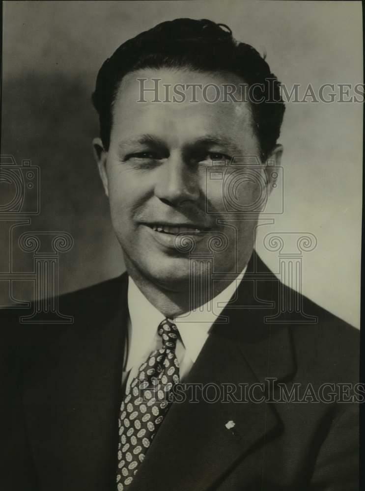 Press Photo Poster painting Football player and coach Stu Holcomb - nos17456