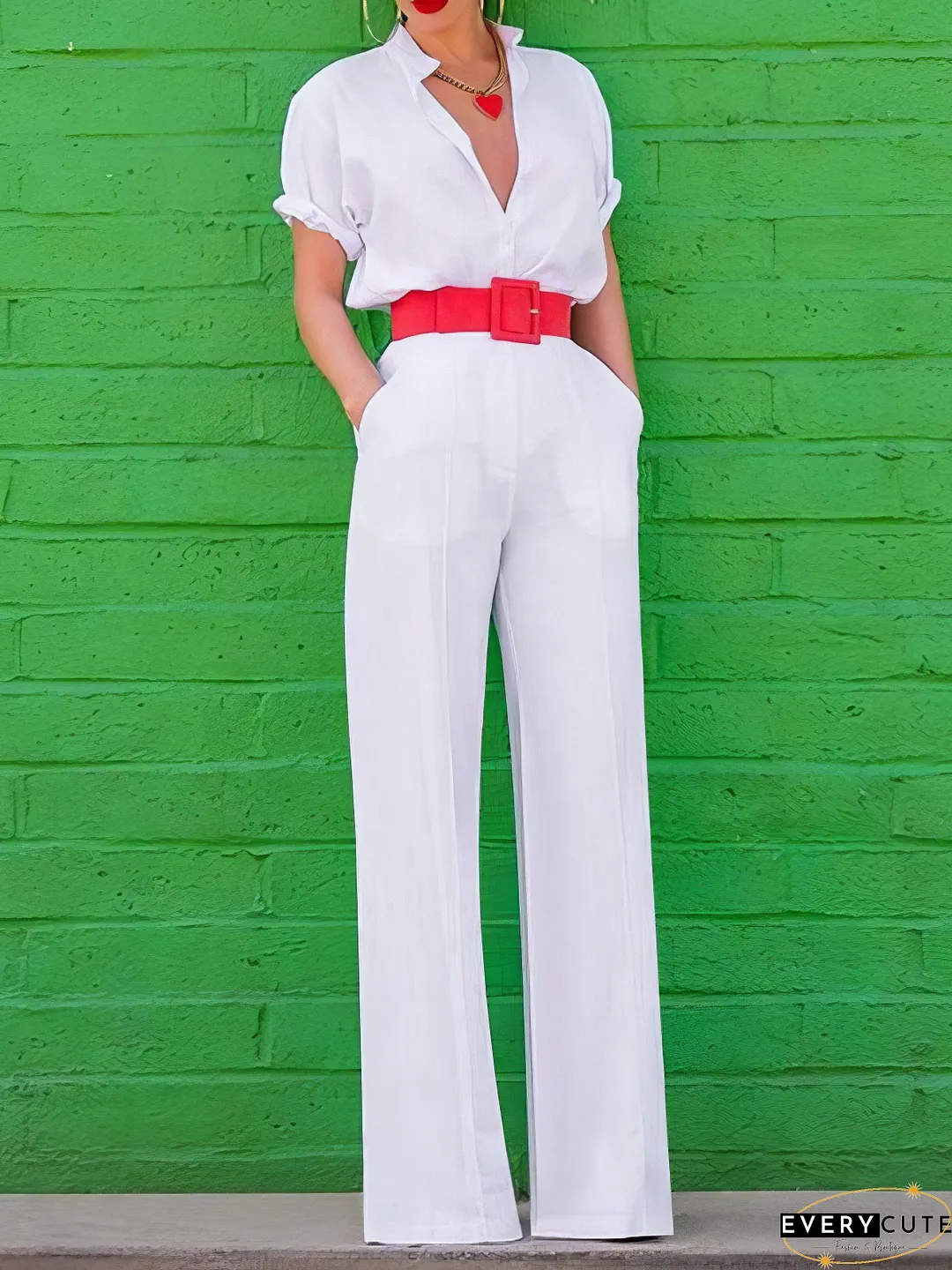 Chic V-neck Short-sleeved Jumpsuit
